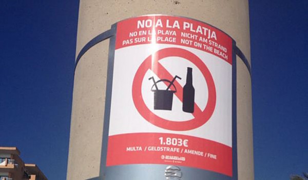 Strafen bis zu 1.803 Euro wer sich nicht an das Alkoholverbot am Ballermann hält Foto: © Mallorca-OK/Jürgen Brosda
