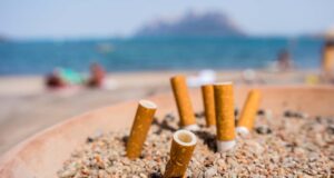 Zigaretten am Strand